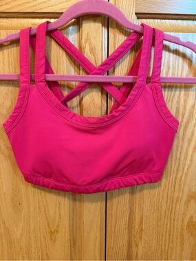 KIAVA Bright Pink Crisscross Sports Bra - Medium
